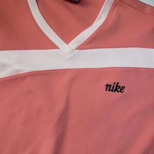 Women's M Medium NIKE Dri Fit Regular Fit V Neck Long‎ Sleeve Shirt Pink